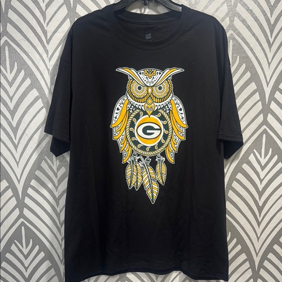 Black and Yellow Owl Green Bay Graphic Tee Short Sleeve - Picture 1 of 6